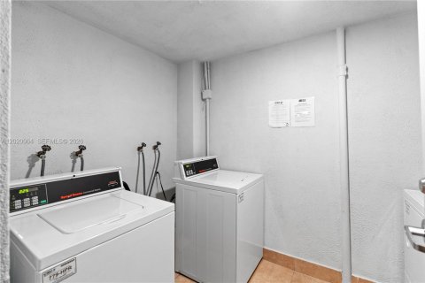 Copropriété à louer à Miami Beach, Floride: 1 chambre, 85.66 m2 № 2153727 - photo 29