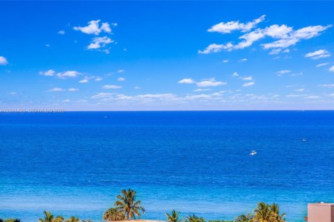 Condominio en venta en Hallandale Beach, Florida, 1 dormitorio, 80.82 m2 № 2075185 - foto 4