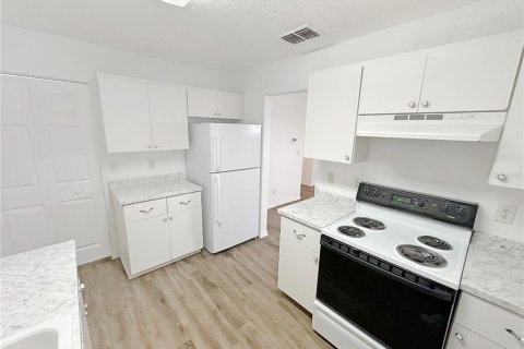 Apartment in Ocala, Florida 2 bedrooms, 83.61 sq.m. № 2101387 - photo 7