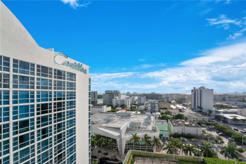 Condominio en venta en Miami Beach, Florida, 1 dormitorio, 76.18 m2 № 1787174 - foto 5