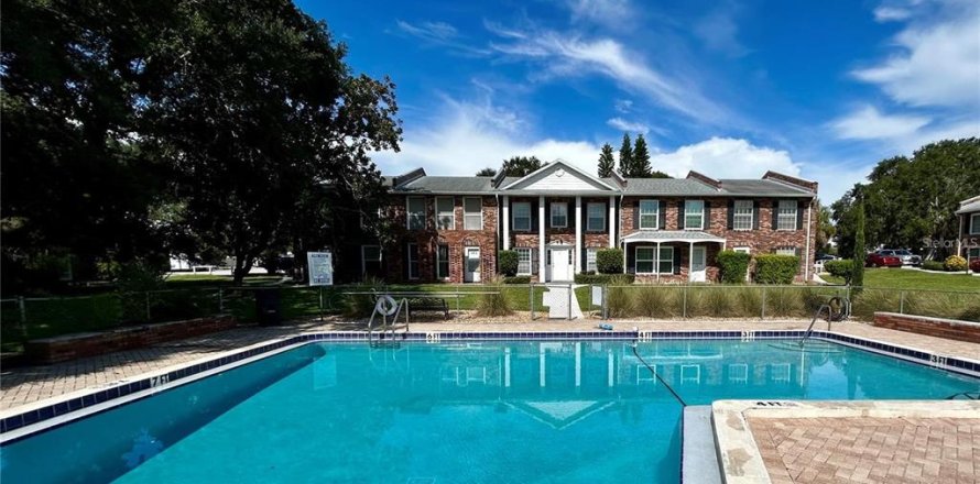 Condominio en Winter Haven, Florida, 2 dormitorios  № 2093604