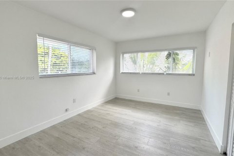Apartamento en alquiler en Miami Beach, Florida, 2 dormitorios, 111.48 m2 № 1941719 - foto 8
