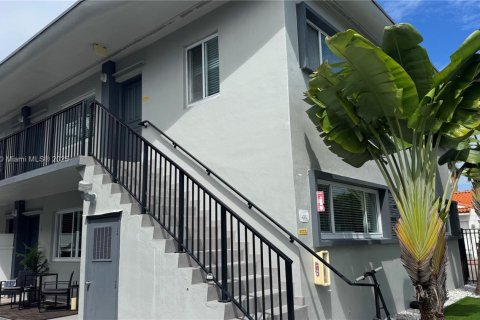Apartamento en alquiler en Miami Beach, Florida, 2 dormitorios, 111.48 m2 № 1941719 - foto 12