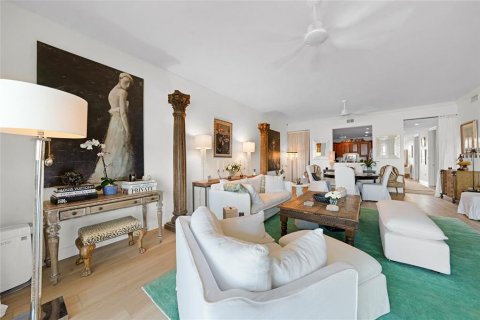Купить кондоминиум в Пунта-Горда, Флорида 3 комнаты, 206.71м2, № 1658402 - фото 9