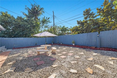 Villa ou maison à vendre à North Miami, Floride: 3 chambres, 168.06 m2 № 1763934 - photo 14