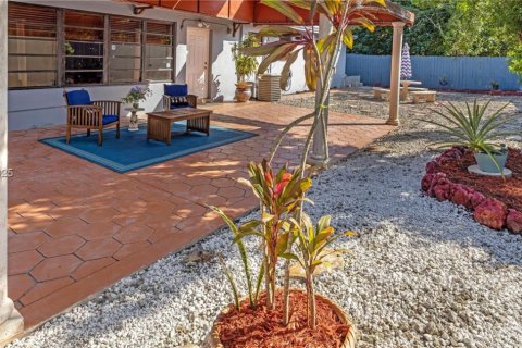 Villa ou maison à vendre à North Miami, Floride: 3 chambres, 168.06 m2 № 1763934 - photo 15