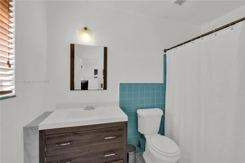 Villa ou maison à vendre à North Miami, Floride: 3 chambres, 168.06 m2 № 1763934 - photo 24