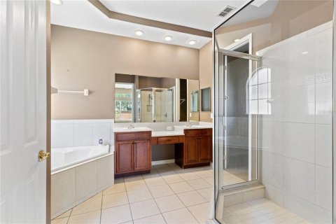 Villa ou maison à vendre à Orlando, Floride: 4 chambres, 306.39 m2 № 2121399 - photo 16