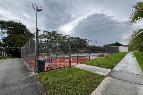Copropriété à louer à Tamarac, Floride: 2 chambres, 88.16 m2 № 1988331 - photo 13