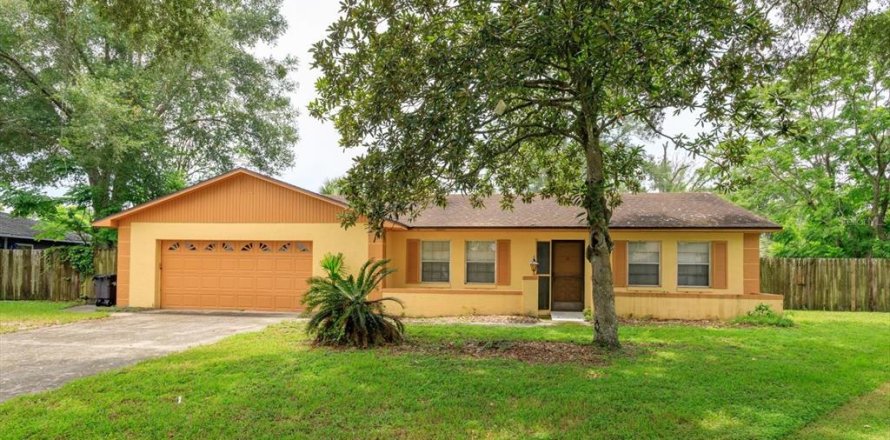 Villa ou maison à Altamonte Springs, Floride 4 chambres, 159.79 m2 № 2259210