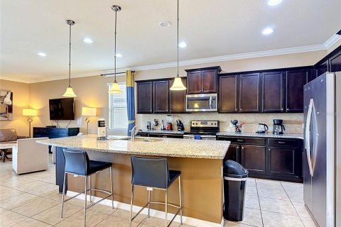 House in Kissimmee, Florida 8 bedrooms, 375.42 sq.m. № 2213444 - photo 7