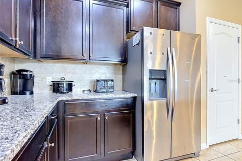 House in Kissimmee, Florida 8 bedrooms, 375.42 sq.m. № 2213444 - photo 8
