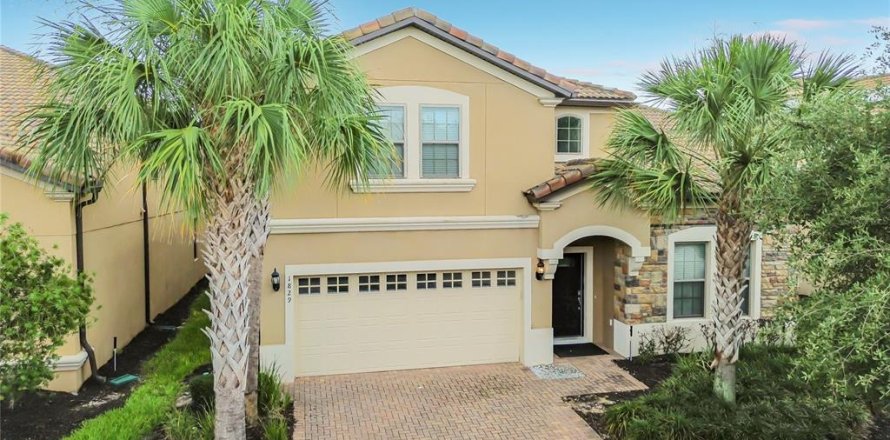 House in Kissimmee, Florida 8 bedrooms, 375.42 sq.m. № 2213444
