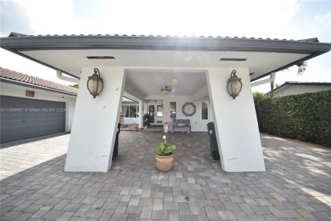 Купить виллу или дом в Майами, Флорида 6 спален, 299.33м2, № 1984244 - фото 5