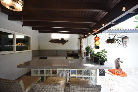 Купить виллу или дом в Майами, Флорида 6 спален, 299.33м2, № 1984244 - фото 27