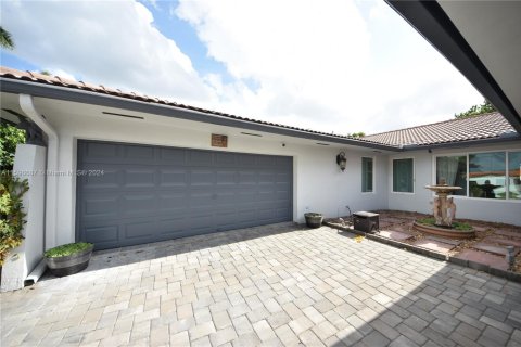 Купить виллу или дом в Майами, Флорида 6 спален, 299.33м2, № 1984244 - фото 8