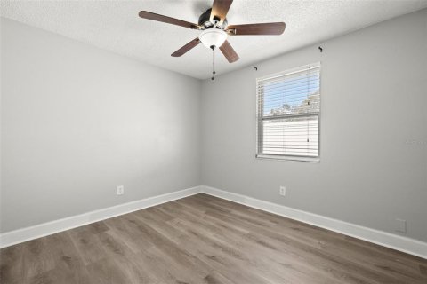 House in Largo, Florida 3 bedrooms, 148.36 sq.m. № 1883542 - photo 15