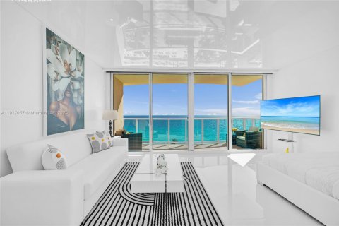 Снять в аренду кондоминиум в Холливуд, Флорида 44.78м2, № 1973728 - фото 4