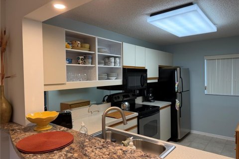 Condo in Sarasota, Florida, 2 bedrooms № 2110767 - photo 7