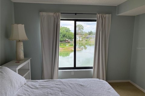 Condo in Sarasota, Florida, 2 bedrooms № 2110767 - photo 19