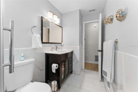 House in Tampa, Florida 4 bedrooms, 215.53 sq.m. № 1831309 - photo 29