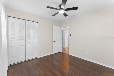House in Tampa, Florida 4 bedrooms, 215.53 sq.m. № 1831309 - photo 25