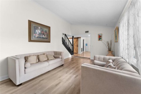 House in Tampa, Florida 4 bedrooms, 215.53 sq.m. № 1831309 - photo 3