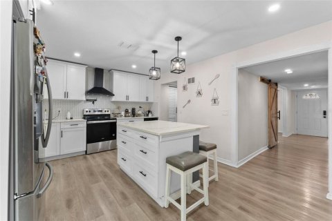 House in Tampa, Florida 4 bedrooms, 215.53 sq.m. № 1831309 - photo 13
