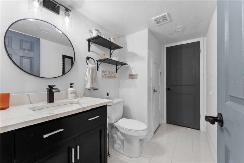 House in Tampa, Florida 4 bedrooms, 215.53 sq.m. № 1831309 - photo 21