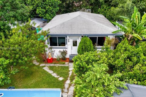 House in Miami, Florida 2 bedrooms, 96.25 sq.m. № 1943520 - photo 22