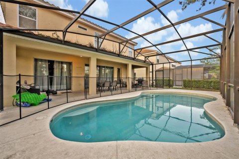 House in Davenport, Florida 9 bedrooms, 372.72 sq.m. № 1732224 - photo 19