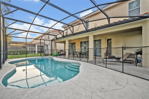 House in Davenport, Florida 9 bedrooms, 372.72 sq.m. № 1732224 - photo 18