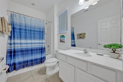 House in Davenport, Florida 9 bedrooms, 372.72 sq.m. № 1732224 - photo 30