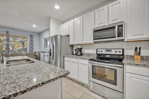 House in Davenport, Florida 9 bedrooms, 372.72 sq.m. № 1732224 - photo 14