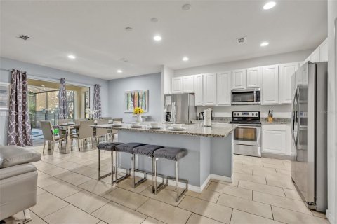 House in Davenport, Florida 9 bedrooms, 372.72 sq.m. № 1732224 - photo 9