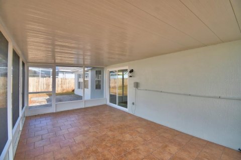 House in Winter Haven, Florida 4 bedrooms, 138.24 sq.m. № 2093330 - photo 30