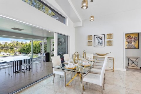 Villa ou maison à louer à Miami, Floride: 4 chambres, 176.98 m2 № 1485718 - photo 28