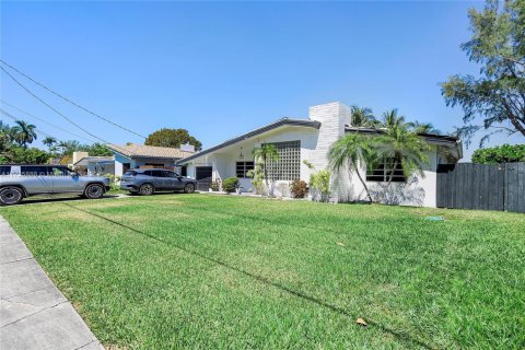 Villa ou maison à louer à Miami, Floride: 4 chambres, 176.98 m2 № 1485718 - photo 7
