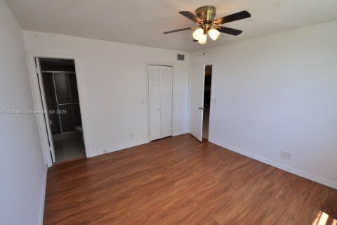 Copropriété à louer à Boca Raton, Floride: 2 chambres, 78.04 m2 № 1949876 - photo 2