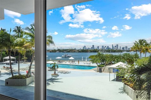 Propiedad comercial en venta en Miami Beach, Florida № 1990784 - foto 25