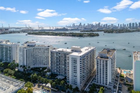 Propiedad comercial en venta en Miami Beach, Florida № 1990784 - foto 7