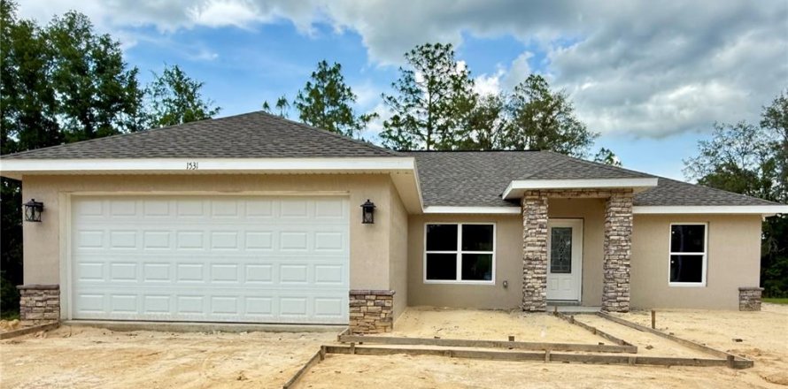 House in Williston, Florida 3 bedrooms, 128.21 sq.m. № 2218135