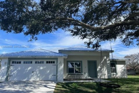 House in Sebring, Florida 3 bedrooms № 2086951