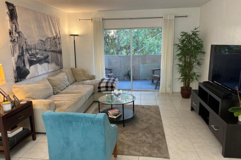 Condominio en alquiler en Pinecrest, Florida, 2 dormitorios, 103.12 m2 № 1821884 - foto 4