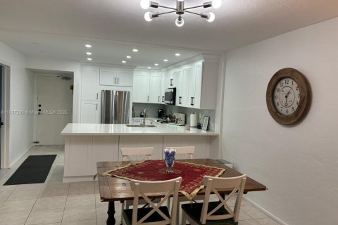 Condominio en alquiler en Pinecrest, Florida, 2 dormitorios, 103.12 m2 № 1821884 - foto 5