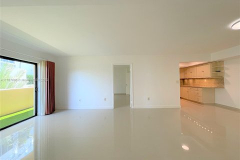 Copropriété à louer à Miami Beach, Floride: 2 chambres, 100.06 m2 № 1645315 - photo 5