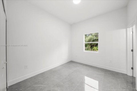 Villa ou maison à vendre à Lehigh Acres, Floride: 3 chambres № 1801146 - photo 14
