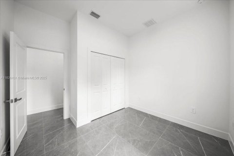 Villa ou maison à vendre à Lehigh Acres, Floride: 3 chambres № 1801146 - photo 11