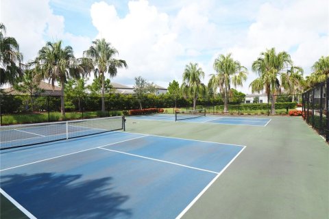Touwnhouse à louer à Bradenton, Floride: 3 chambres, 163.32 m2 № 2413623 - photo 2