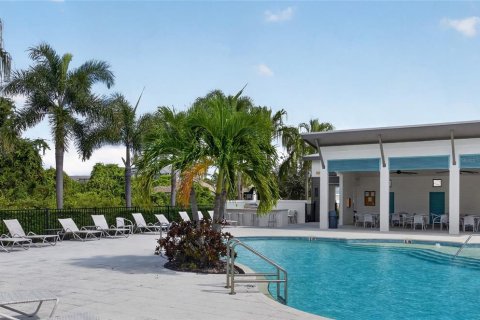 Touwnhouse à louer à Bradenton, Floride: 3 chambres, 163.32 m2 № 2413623 - photo 11
